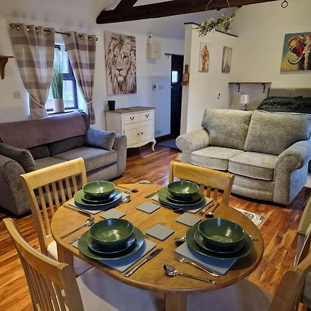 Joiners Arms - Studio Apartments Маркет-Дрейтон Екстер'єр фото