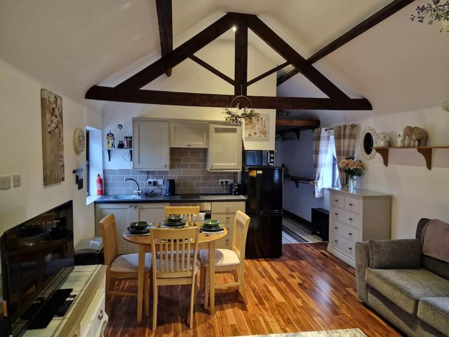Joiners Arms - Studio Apartments Маркет-Дрейтон Екстер'єр фото